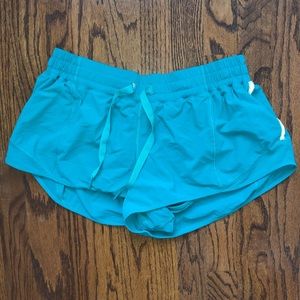 Lululemon Hotty Hot Short 2.5”